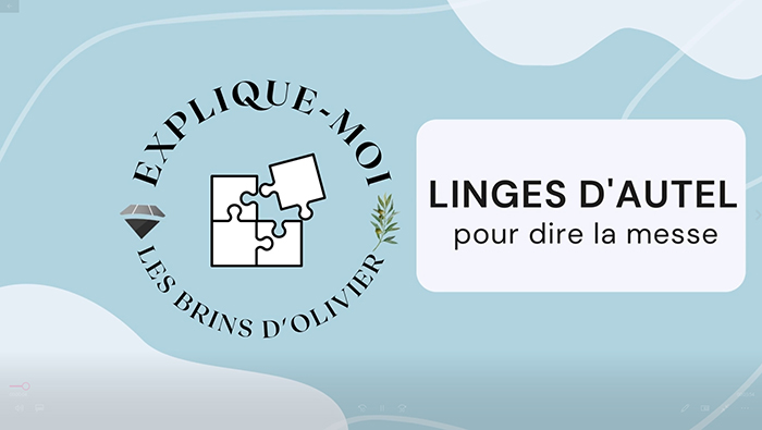 Pour célébrer, le prêtre a besoin d'un corporal, d'une pale, d'un purificatoire et d'un manuterge.